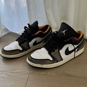 Air Jordan 1 low SE wear away